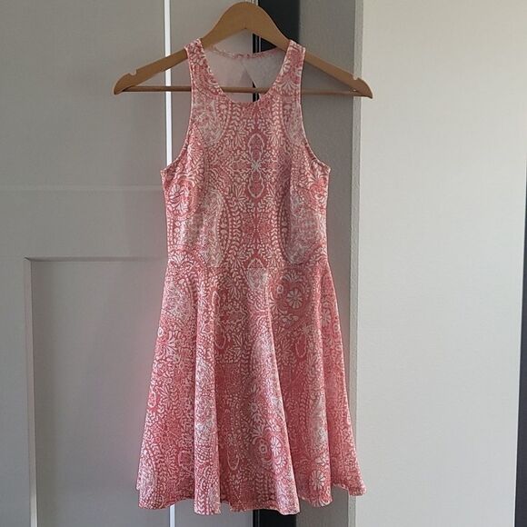 LIKE NEW! Junior's Sleeveless Dress - Picture 1 of 6